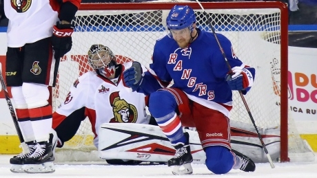 No comeback for Senators as Rangers cruise to easy Game 3 win