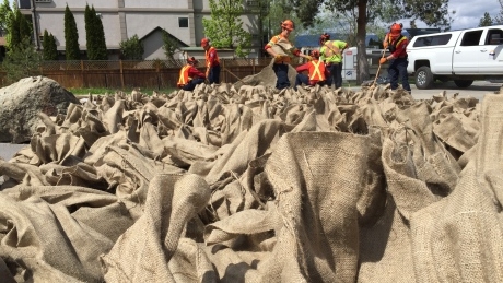 ‘We’re not out of it:’ B.C. Interior residents warned sunny days don’t mean flood risk is over
