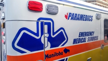 911 operator who told Winnipeg mail carrier to give CPR followed rules, city says