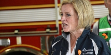 Alberta premier to acknowledge anniversary of Fort McMurray wildfire