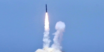 U.S. shoots down mock warhead over Pacific as fears grow over N. Korea missile capabilities