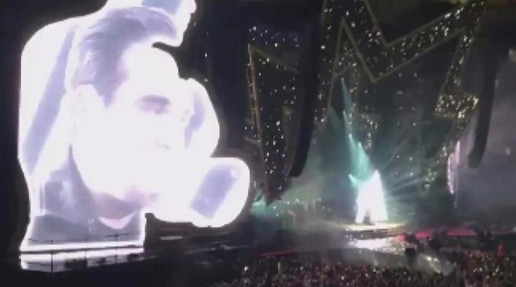 Manchester attack: Tearful Robbie struggles through Angels