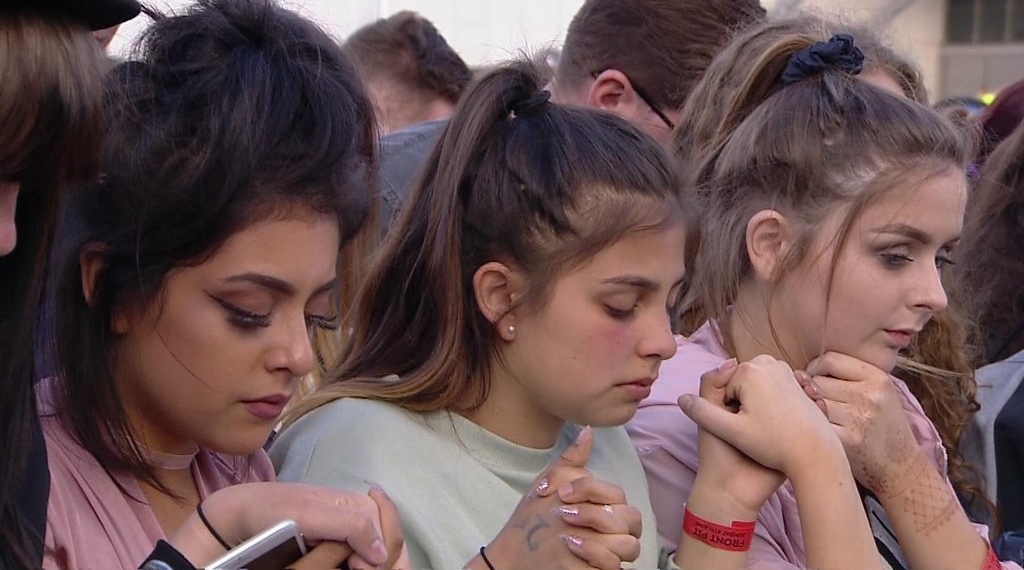 Minute silence kicks off One Love Manchester
