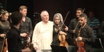 Israeli conductor Daniel Barenboim visits West Bank