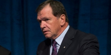 Former N.B. premier Frank McKenna to head search for next RCMP commissioner