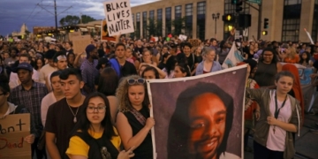 Black gun owners worried by acquittal in Castile shooting