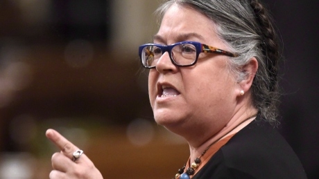 Ottawa forfeited $8.7B in uncollected tax in 2014, says report