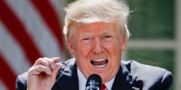 Trump removes any doubt: he wants travel ban right away