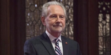 Trudeau’s Senate point man challenges attempt to split budget bill