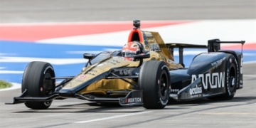 James Hinchcliffe crashes out of Rain Guard Water Sealers 600