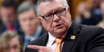 RCMP charge Calgary man for leaving threatening phone message for public safety minister