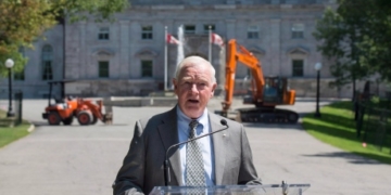 Gov. Gen. David Johnston says there’s room for ‘continual debate’ on the Constitution