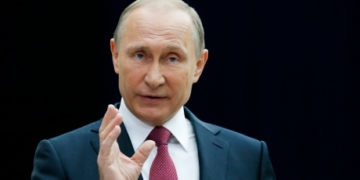 Putin sarcastically offers Comey asylum in dig at U.S. ‘infighting’