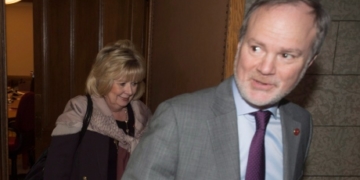 Tie vote defeats Senate motion to split infrastructure bank from budget bill