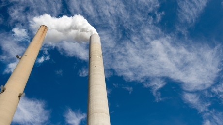 Final 2 provinces have until December to sign on for $2B low carbon fund