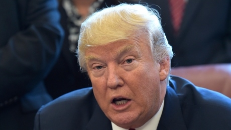 Trump again threatens to end health payments unless Obamacare is replaced