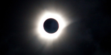 Travelling to the U.S. to watch the solar eclipse? Cellphone coverage could be spotty