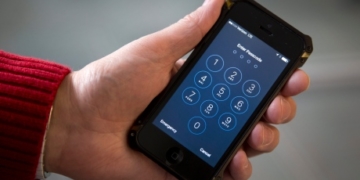 Glitter-filled iPhone cases recalled after reports of chemical burns