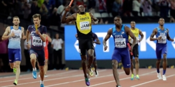 Usain Bolt pulls up injured in men’s 4x100m relay final