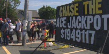 Ticket-buying frenzy as clock ticks down to final Chase the Ace draw in St. John’s