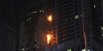 Fire engulfs towering Dubai skyscraper, again