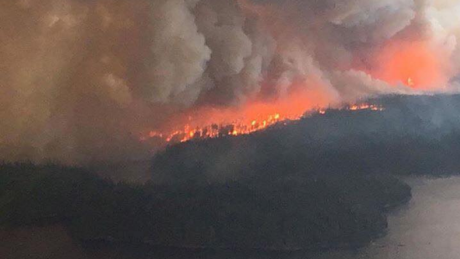 Kids panic during nighttime evacuation of Manitoba First Nation