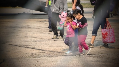 ‘I didn’t really want to come out’: Hundreds of First Nations forest fire evacuees arrive in Winnipeg