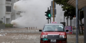 Hong Kong shut down by most powerful storm to hit territory in 5 years