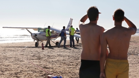 Small plane crash-lands on packed Portuguese beach, killing 2 sunbathers