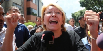 Venezuela’s constitutional assembly votes to remove chief prosecutor