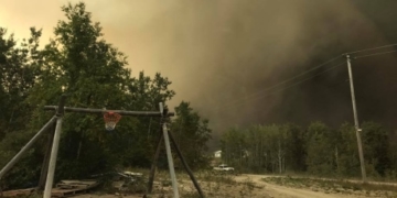 Smoke, fire force 3,700 people from Manitoba First Nations