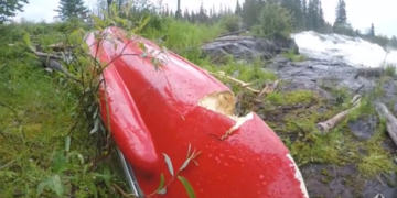 German tourists in ‘Mickey Mouse’ canoe were ill-equipped for Hayes River, paddler says