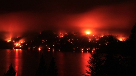 Fire crews pull out of Kootenay area after ‘unpredictable’ wildfire behaviour