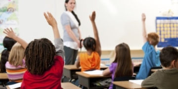 BCTF meeting with province to determine how to attract teachers to B.C.