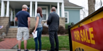 Tougher rules mean B.C. Realtors will no longer be allowed to represent buyer and seller
