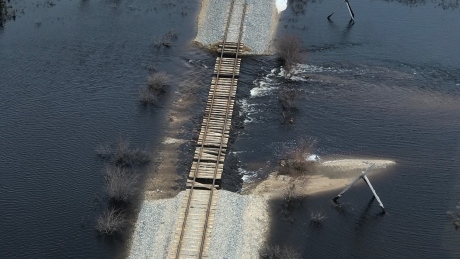 Ottawa appoints former top bureaucrat to find solution on Churchill rail line