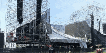 Charges in fatal Radiohead stage collapse stayed over lengthy trial delays