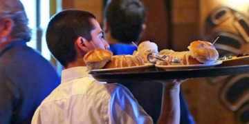 B.C. workers vulnerable to wage theft, bullying says labour group