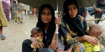 Almost 400 dead as Myanmar steps up crackdown on Rohingya militants