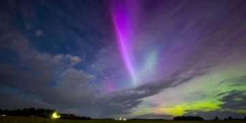 Spectacular display of northern lights illuminates sky