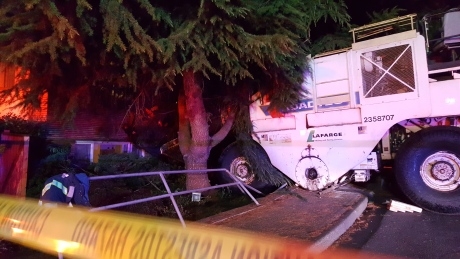 ‘A tree saved our life basically’: Pavement milling machine loses control in North Vancouver