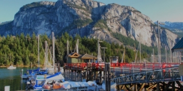 Rescue launched after climber falls from Stawamus Chief