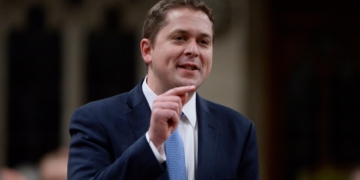 Andrew Scheer calls on Finance Minister Bill Morneau to resign amid 'cloud of suspicion'