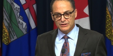 Alberta's credit rating takes another hit, despite economic recovery