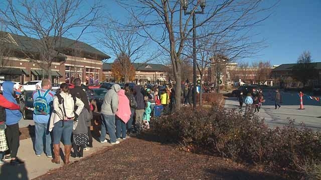 St. Louis shopping center giving $50K worth of gift cards away