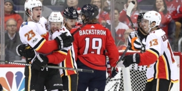 Johnny Hockey extends points streak to 10 in Flames’ win over Capitals