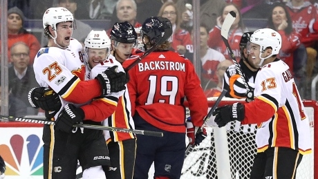 Johnny Hockey extends points streak to 10 in Flames’ win over Capitals