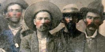 Flea market photo shows 'Billy the Kid and man who shot him'
