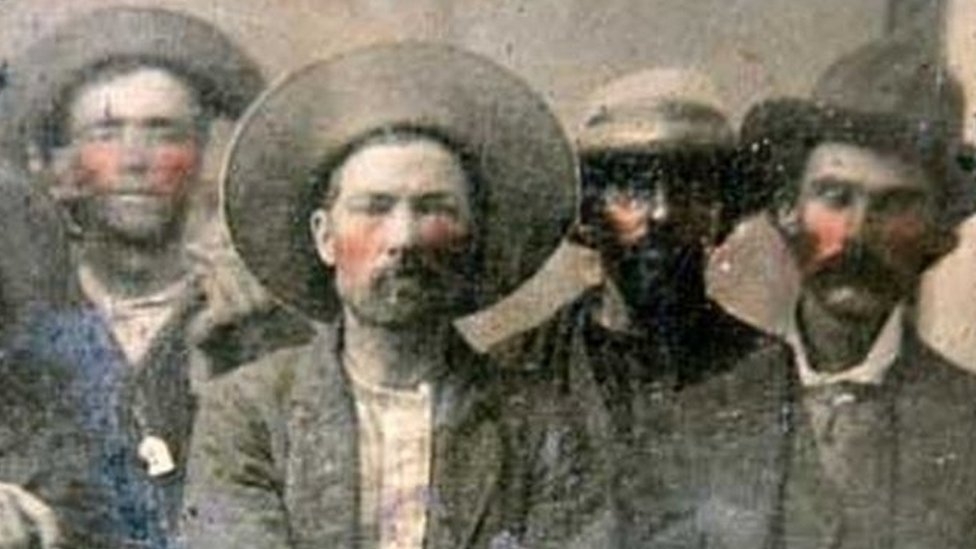 Flea market photo shows 'Billy the Kid and man who shot him'