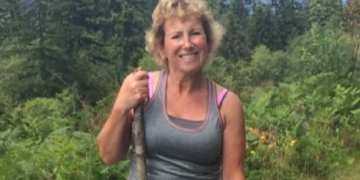 Coquitlam, B.C., rescuers search for missing dog walker, 3 dogs